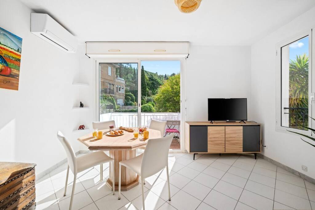 La Villa Julia - Calme - Spacieux - Parking Prive - Climatisation マントン エクステリア 写真