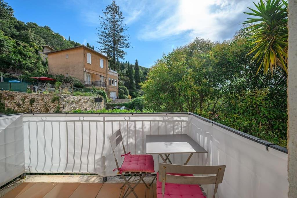 La Villa Julia - Calme - Spacieux - Parking Prive - Climatisation マントン エクステリア 写真