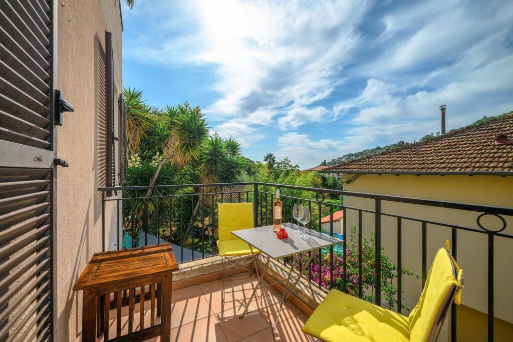 La Villa Julia - Calme - Spacieux - Parking Prive - Climatisation マントン エクステリア 写真