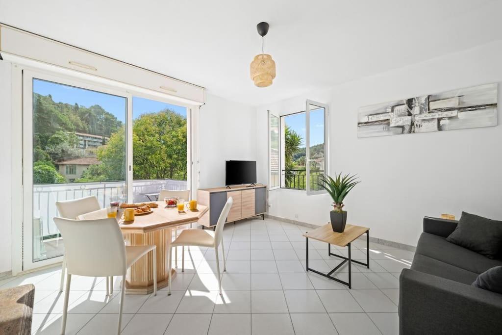 La Villa Julia - Calme - Spacieux - Parking Prive - Climatisation マントン エクステリア 写真